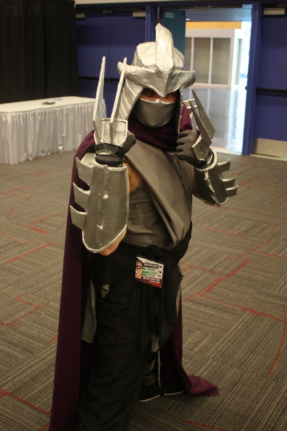 Cosplay de Destructor con casco y armadura