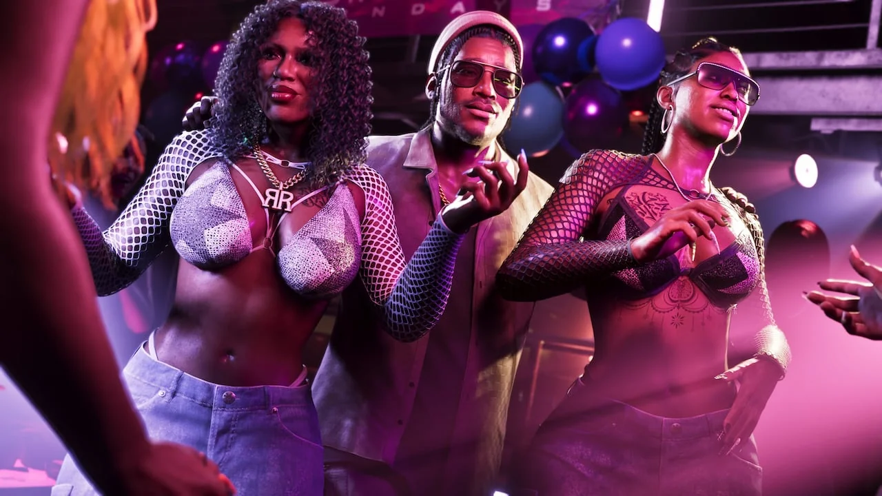 Dre’Quan Priest y acompañantes en un club de Vice City